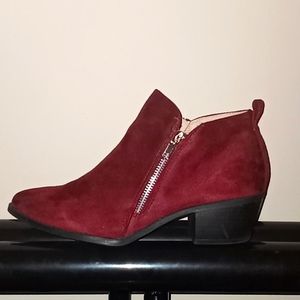 Woman's short booties